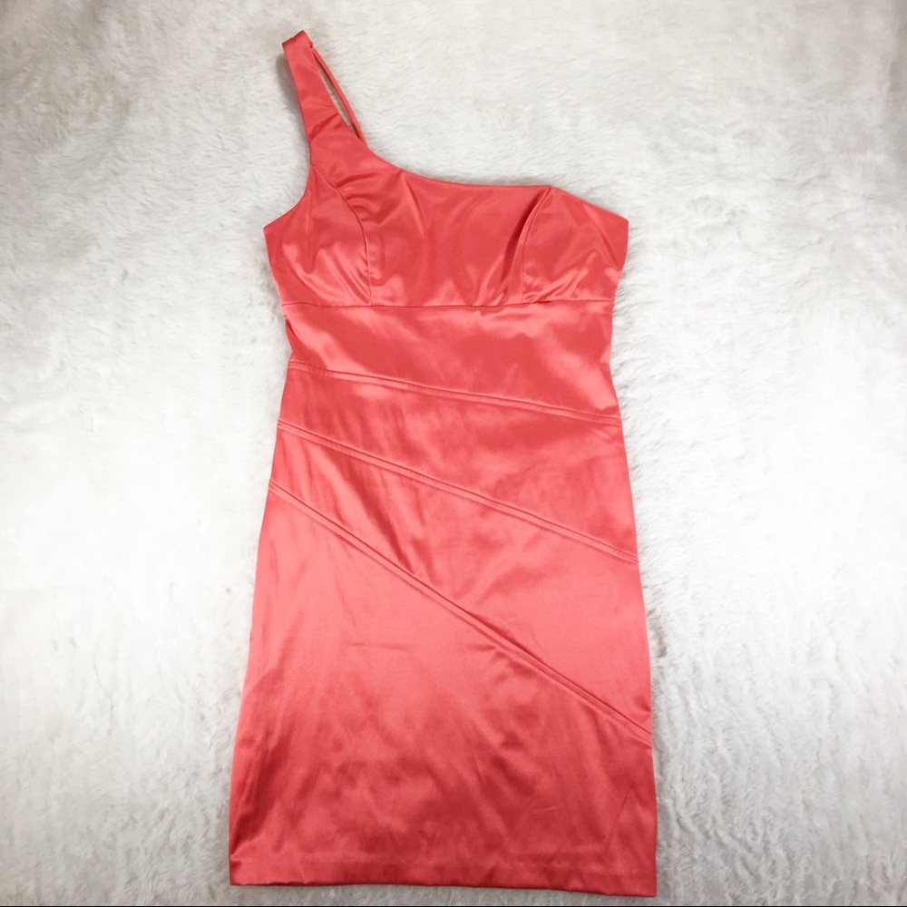 🔥2 for $15🔥City Triangles Coral Bodycon Dress